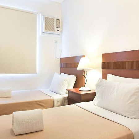 Townhouse Oak Metro Manila Near Osmena Highway Pnr Pasay Formerly Avitel Hotel 마카티 외부 사진