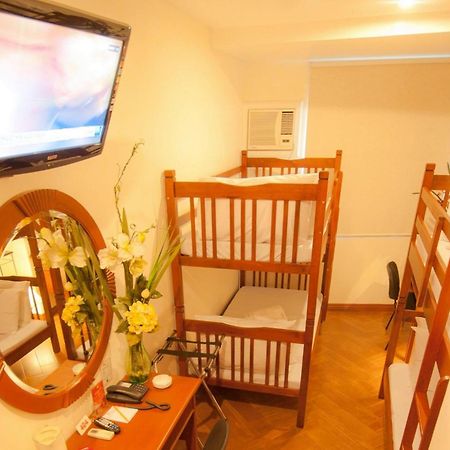 Townhouse Oak Avitel Hotel Near Osmena Highway, Pnr Pasay Station, Metro Manila 마카티 외부 사진