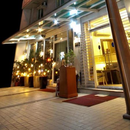 Townhouse Oak Avitel Hotel Near Osmena Highway, Pnr Pasay Station, Metro Manila 마카티 외부 사진