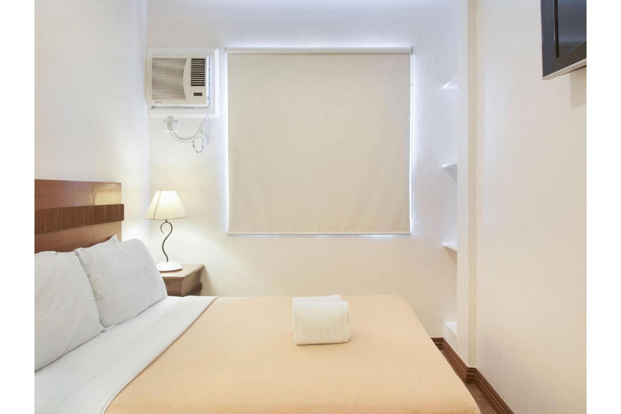 Townhouse Oak Avitel Hotel Near Osmena Highway, Pnr Pasay Station, Metro Manila 마카티 외부 사진