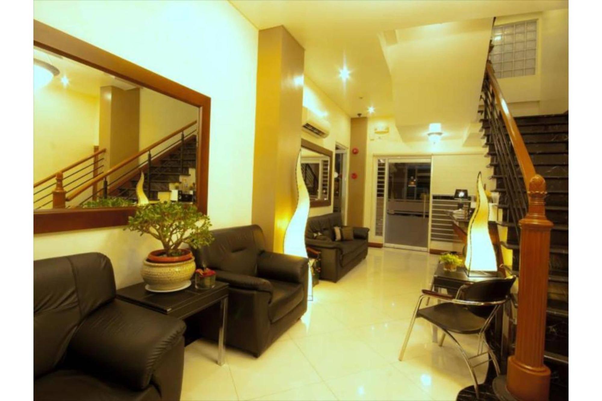 Townhouse Oak Avitel Hotel Near Osmena Highway, Pnr Pasay Station, Metro Manila 마카티 외부 사진