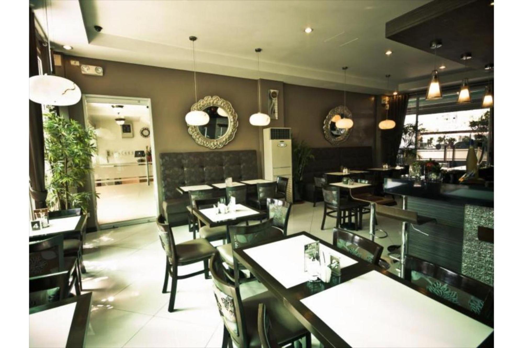 Townhouse Oak Avitel Hotel Near Osmena Highway, Pnr Pasay Station, Metro Manila 마카티 외부 사진