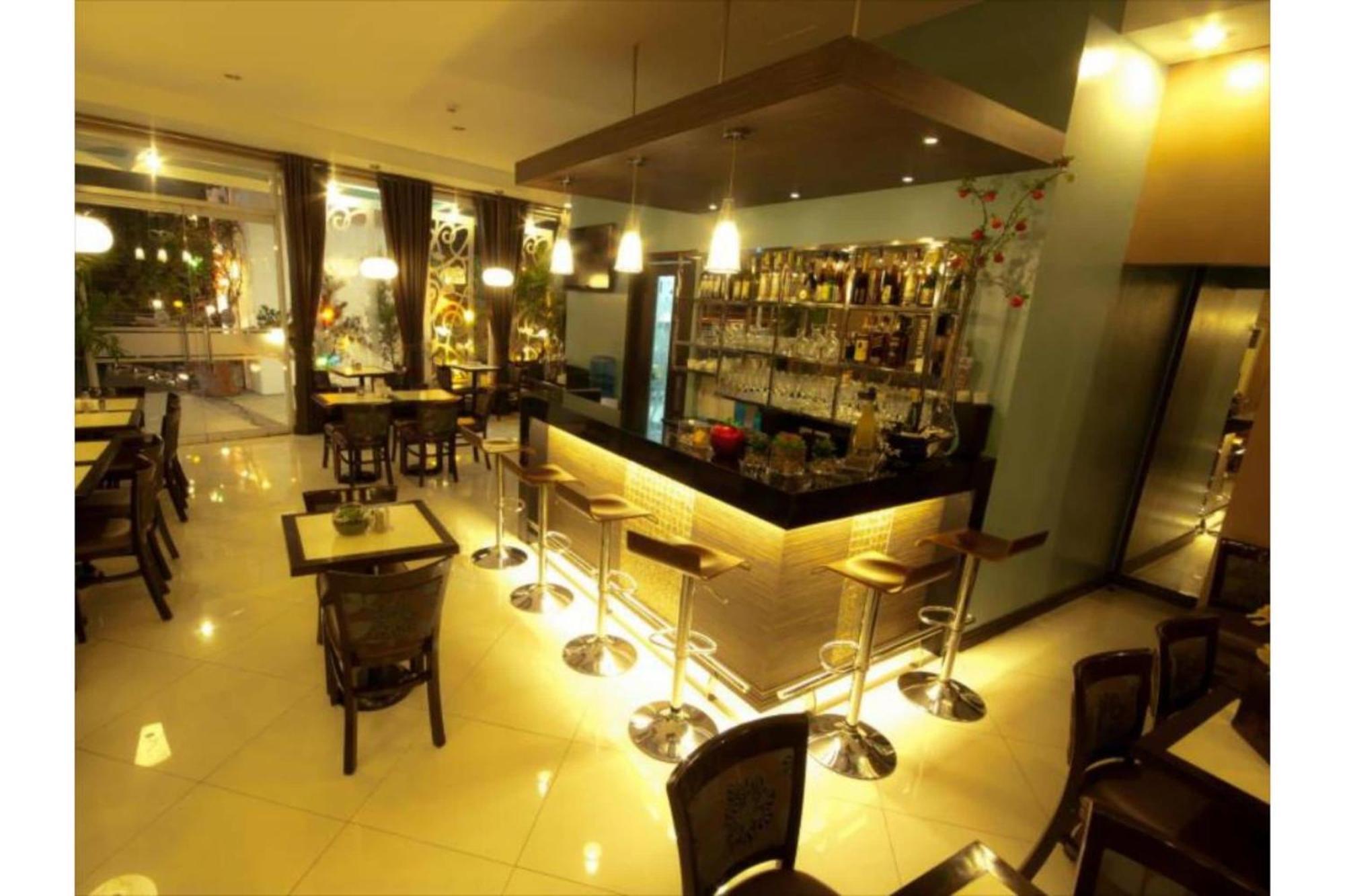 Townhouse Oak Avitel Hotel Near Osmena Highway, Pnr Pasay Station, Metro Manila 마카티 외부 사진