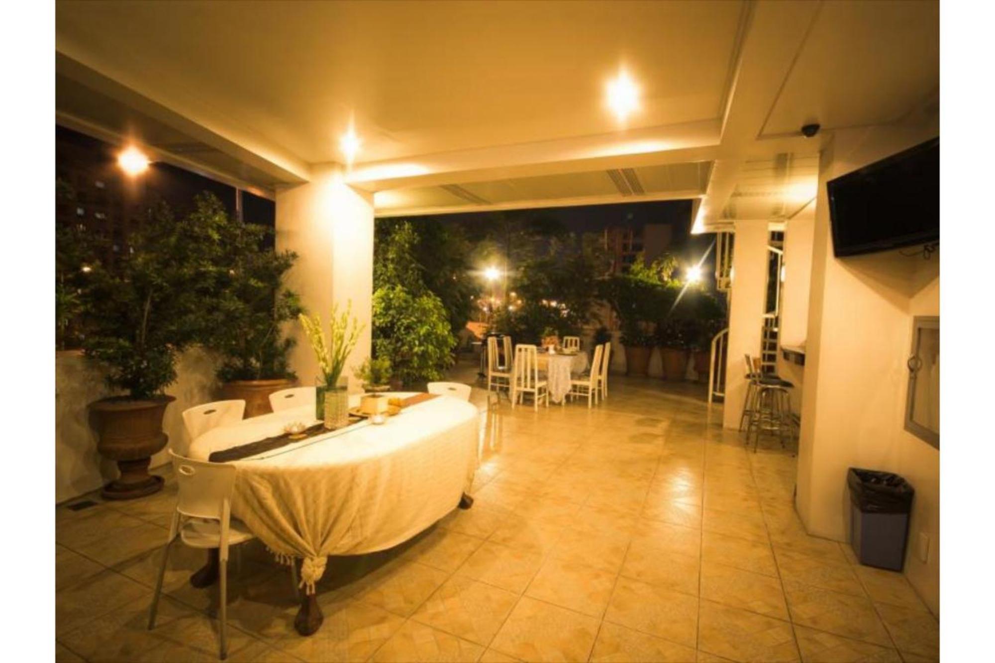 Townhouse Oak Avitel Hotel Near Osmena Highway, Pnr Pasay Station, Metro Manila 마카티 외부 사진